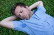 睡觉老出汗是什么情况男男人睡觉一直出汗是什么原因