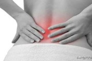 左上腹和左下腹及左后背骨隐痛有时屁多什么原因？