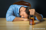 长期酗酒快死的征兆,长期酗酒会出现什么症状