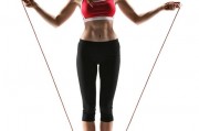 跳绳能减肥吗？疫情期一根简单的跳绳能帮达到锻炼减脂的目的吗？