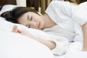 女性晚上睡觉出虚汗是什么原因,女性夜里睡觉出虚汗是什么原因引起的