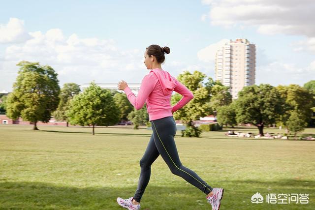 全身就肚子大<strong>跑步减肥</strong>，每天跑步五公里到底能不能减肚子？跑步对腹部效果明显吗？