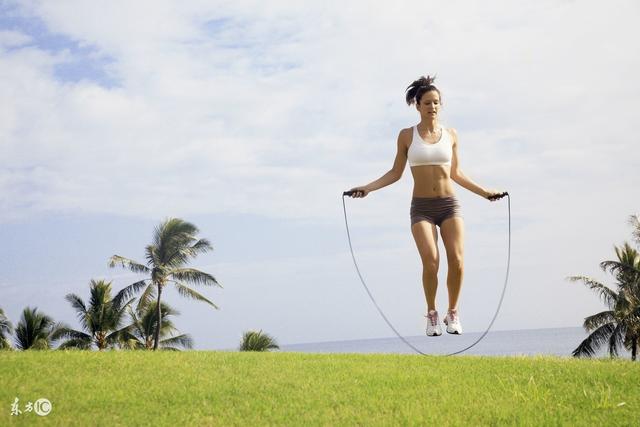 跳绳一分钟多少个<strong>跳绳减肥</strong>，才能达到减肥的效果？