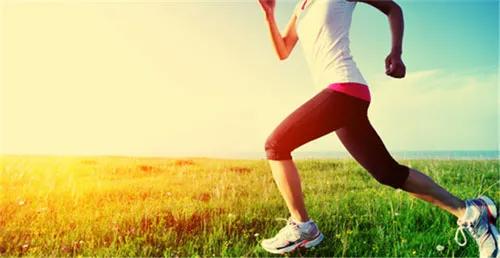 一天里面哪个时间段跑步减肥最好<strong>跑步减肥</strong>？
