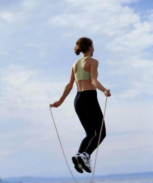 HIT训练与跳绳减肥哪个效果会更好<strong></p>
<p>跳绳减肥</strong>？瘦20斤哪个更快？
