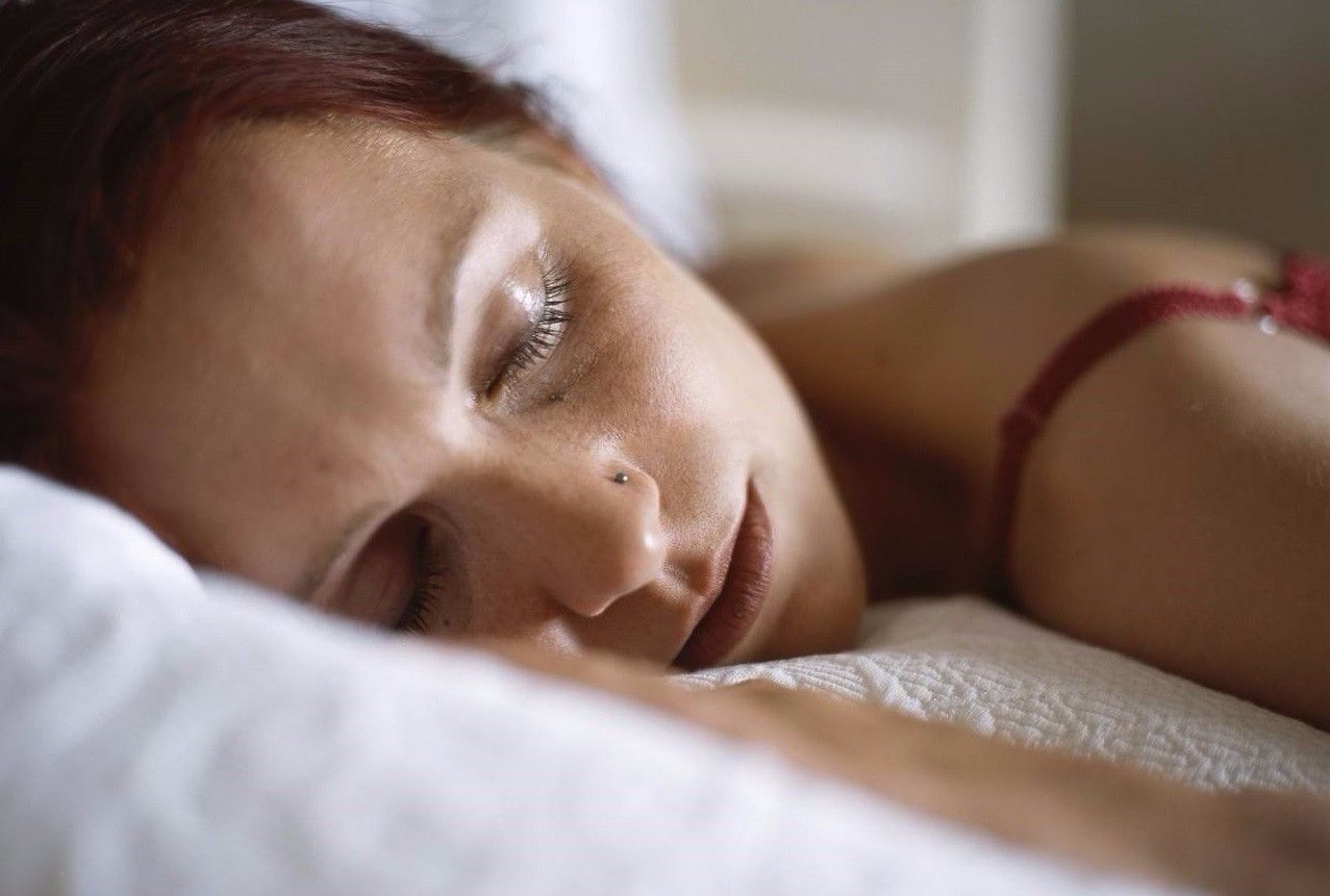 睡觉流口水口臭是什么原因,睡觉流口水口臭是什么原因引起