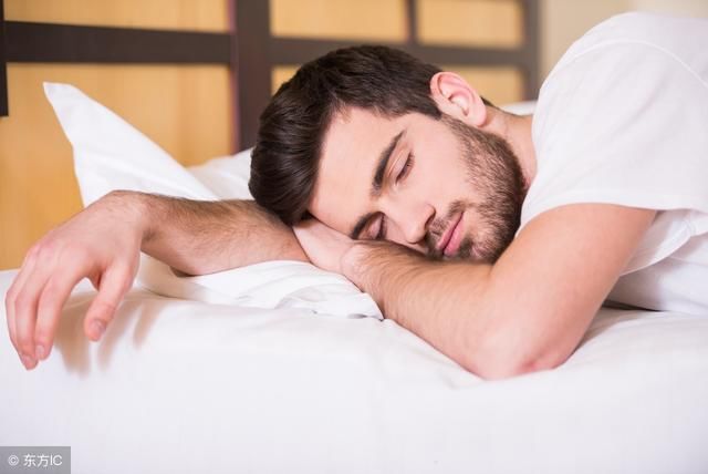睡觉流的口水特别臭是什么原因吃什么药睡觉流的口水特别臭是什么原因
