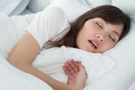 女性睡觉流口水是什么原因引起的睡觉会流口水是什么情况