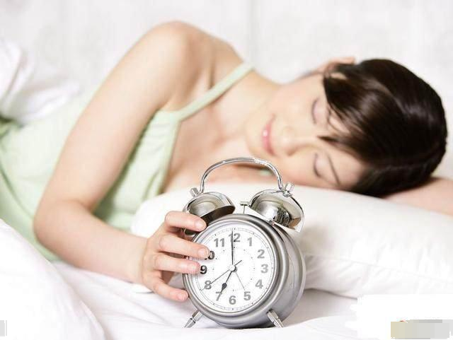 睡觉时身体突然抽搐一下是不是长高,睡觉时身体突然抽搐一下是长高吗
