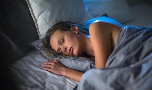 睡觉时身体频繁不由自主抽搐吃什么药睡觉时身体频繁不由自主抽搐