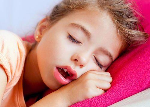 晚上睡觉有口臭流口水的原因,为什么晚上睡觉老是流口水还口臭