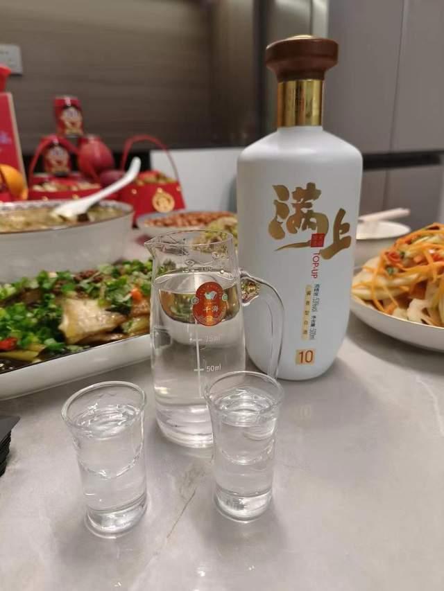 白酒图片真实图白酒图片真实