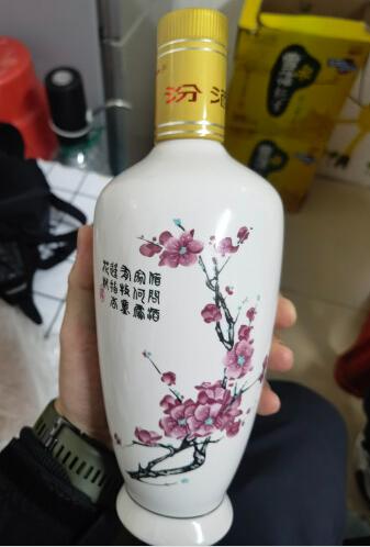 关于200至300一瓶的白酒档次的信息