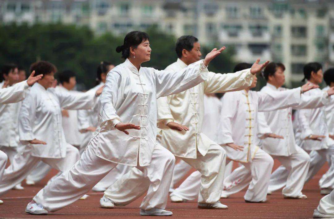 健身气功,健身气功十二段锦是在挖掘什么和什么的基础上